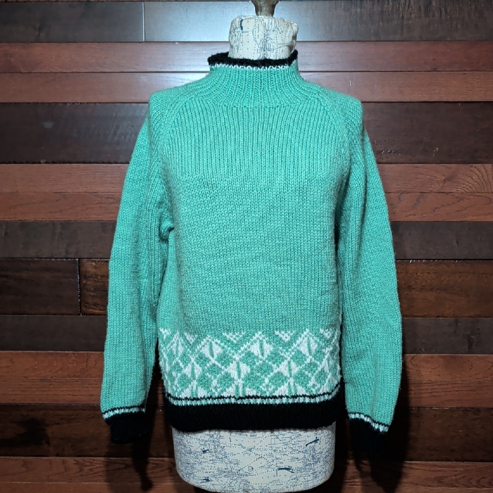 Vintage No Brand Tag Green Patterned Women's Sweater